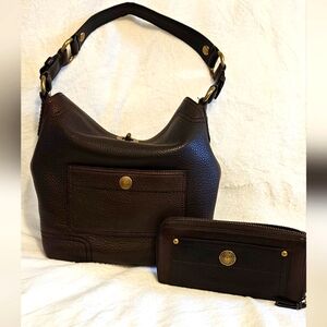 Coach Chelsea Pebbled leather turnlock hobo & zip wallet bundle #10947 Chocolate